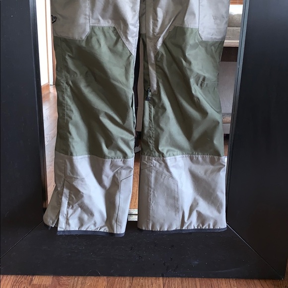 SOLD SAGA ROGUE BIBS - Picture 3 of 6